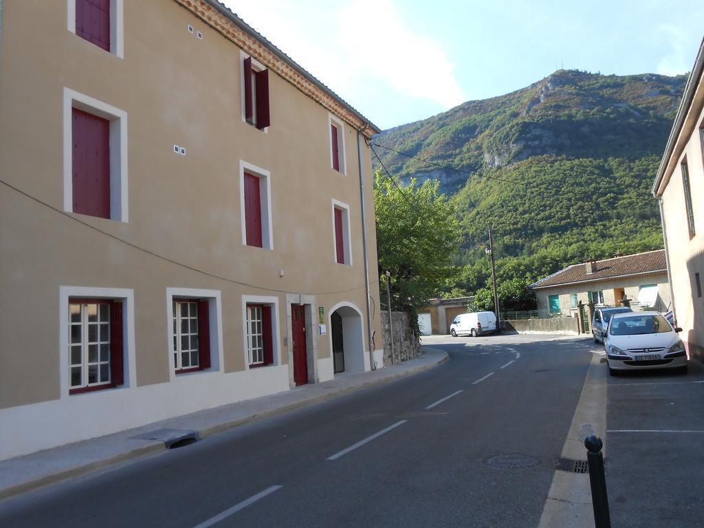 Le Merlanson Chambres D'Hotes Bez-et-Esparon Exterior photo